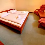 Stirinska Stodola U Prahy Otel