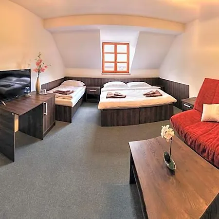 Hotel štiřínská Stodola U Prahy *