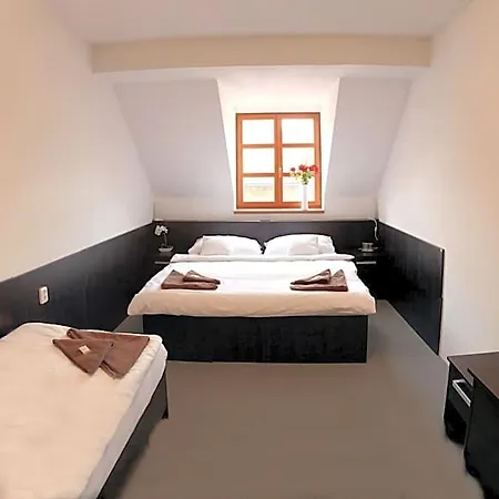 štiřínská Stodola U Prahy Hotel Kamenice (Prague-East)