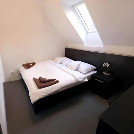 štiřínská Stodola U Prahy Hotel Kamenice (Prague-East)