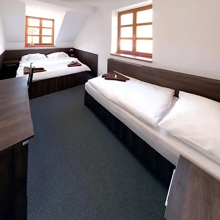 štiřínská Stodola U Prahy *